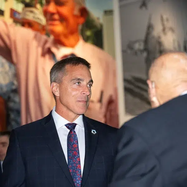 Meeting with veterans at the Medal of Honor Museum Chris Cassidy meeting with veterans at the Medal of Honor Museum
